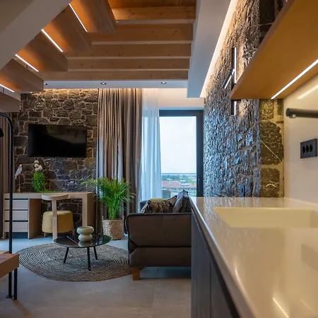 Opal Executive Hotel 4*