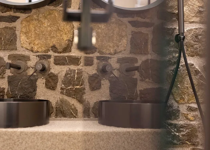 Opal Executive 4* نافبليو